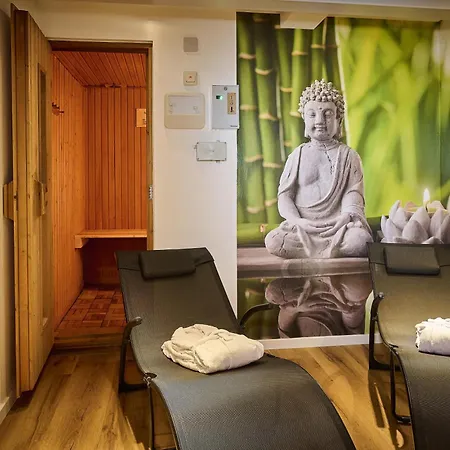 Gluehalm Holiday home *